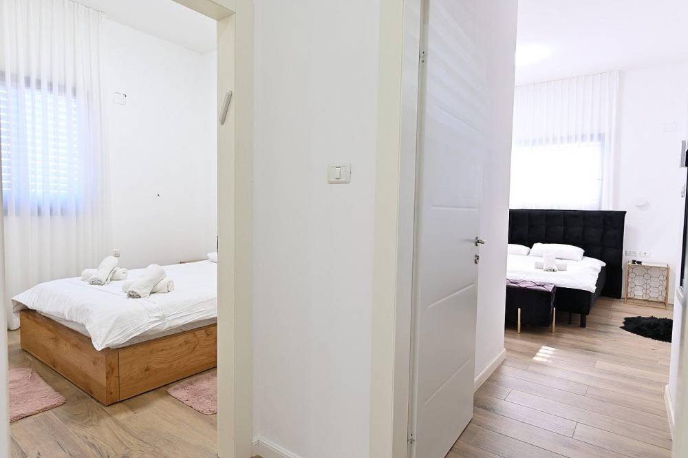 62289 פנים הוילה והחדרים, אחוזת תהל-פוריה עילית, וילה  בפוריה כפר עבודה וילות - Vila 4 U