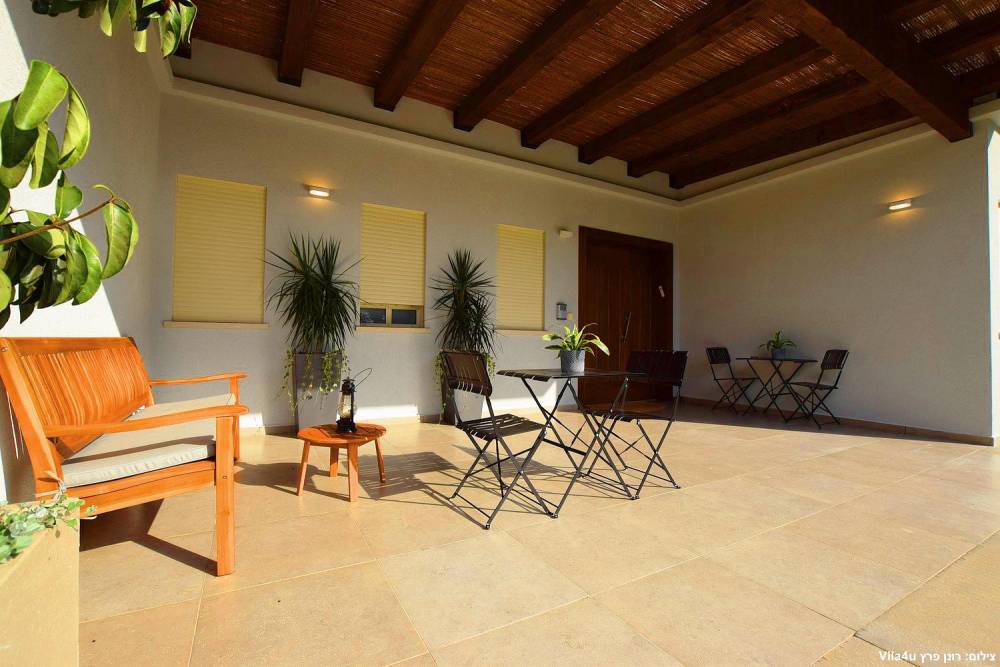 64030 המתחם החיצוני, הבית בלימן, וילה  בלימן וילות - Vila 4 U