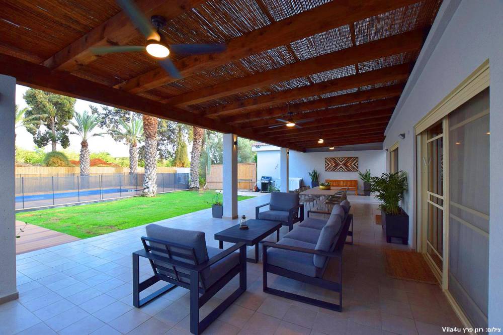 64036 המתחם החיצוני, הבית בלימן, וילה  בלימן וילות - Vila 4 U