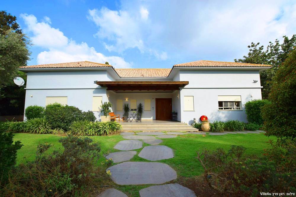 64040 המתחם החיצוני, הבית בלימן, וילה  בלימן וילות - Vila 4 U