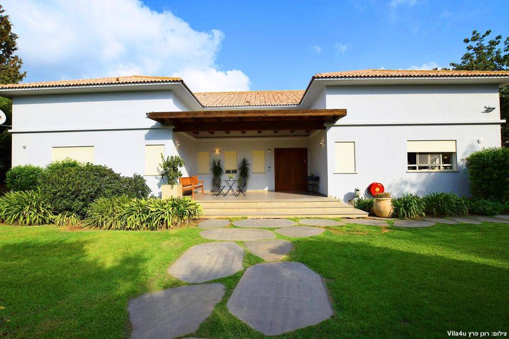 64041 המתחם החיצוני, הבית בלימן, וילה  בלימן וילות - Vila 4 U