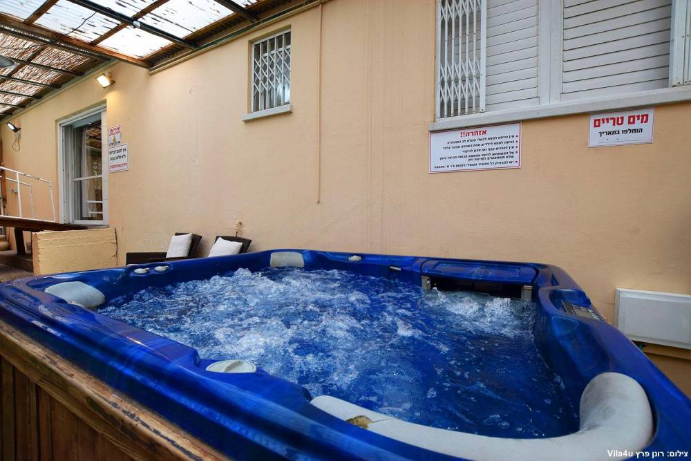 64549 מתחם חיצוני, וילה אמור, וילה  בעולש וילות - Vila 4 U