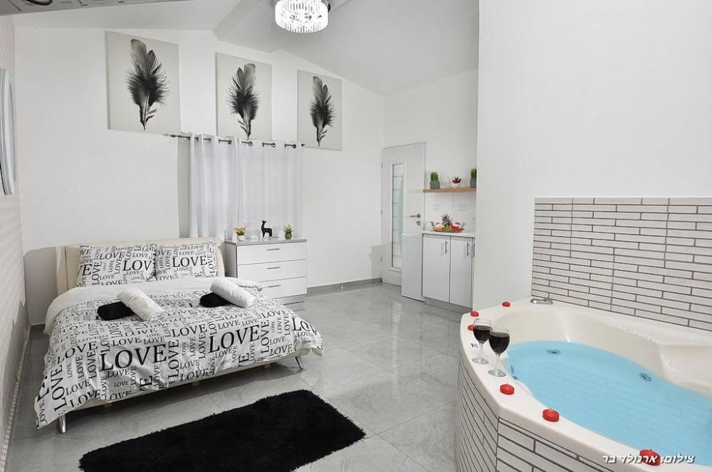 66844 הוילה, אגם בגליל, וילה  בעבדון וילות - Vila 4 U