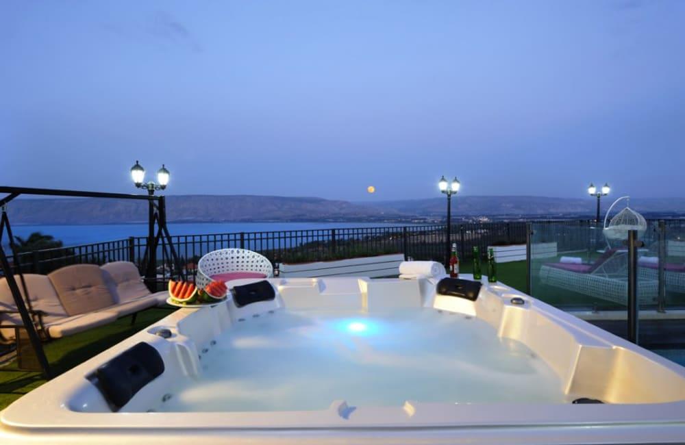 67102 מתחם חיצוני, רומי האוס, וילה  במושבה כנרת וילות - Vila 4 U