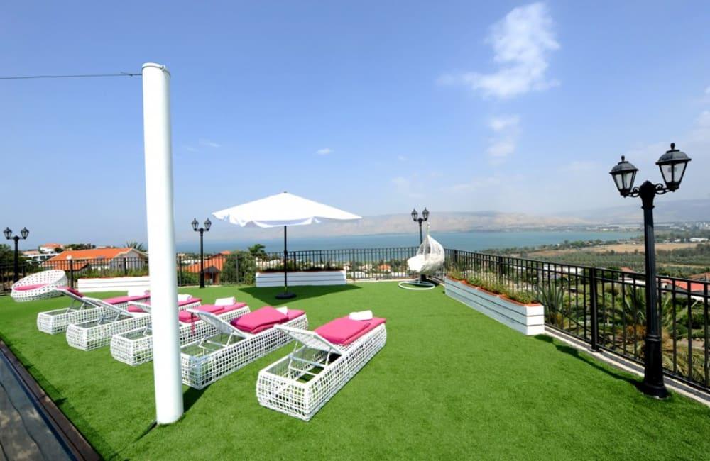 67113 מתחם חיצוני, רומי האוס, וילה  במושבה כנרת וילות - Vila 4 U