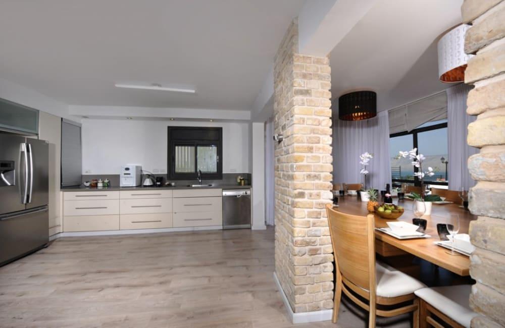 67132 מתחם פנימי, רומי האוס, וילה  במושבה כנרת וילות - Vila 4 U