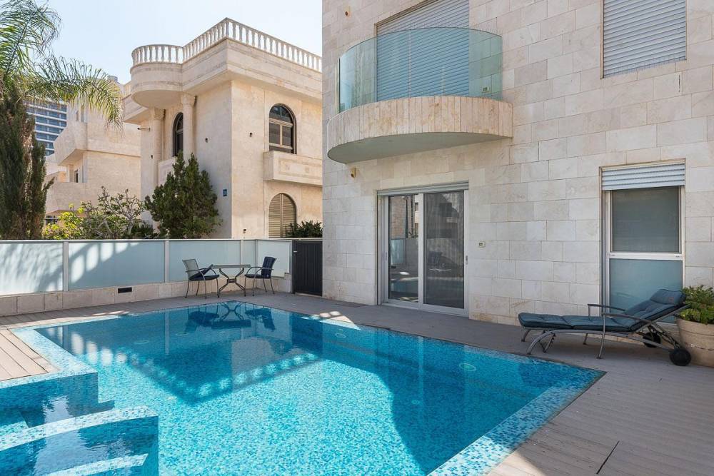 68113 המתחם החיצוני, וילה תהילה על הים-סטיי פירסט קלאס, וילה  בנתניה וילות - Vila 4 U