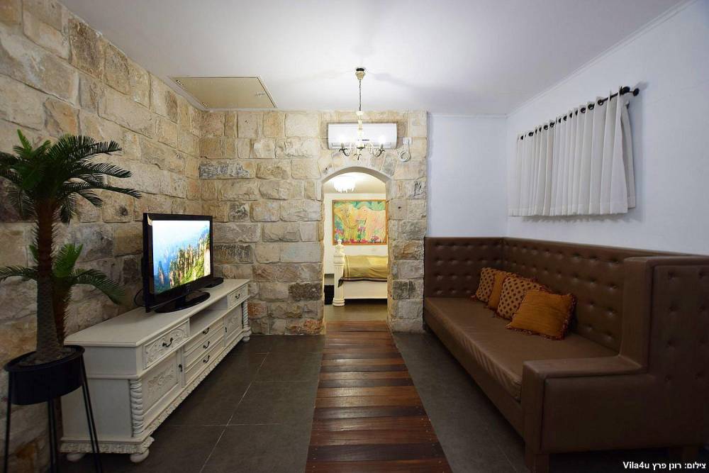 71439 פנים הסוויטות, אחוזת הנסיכה, וילה  במשמר הירדן וילות - Vila 4 U