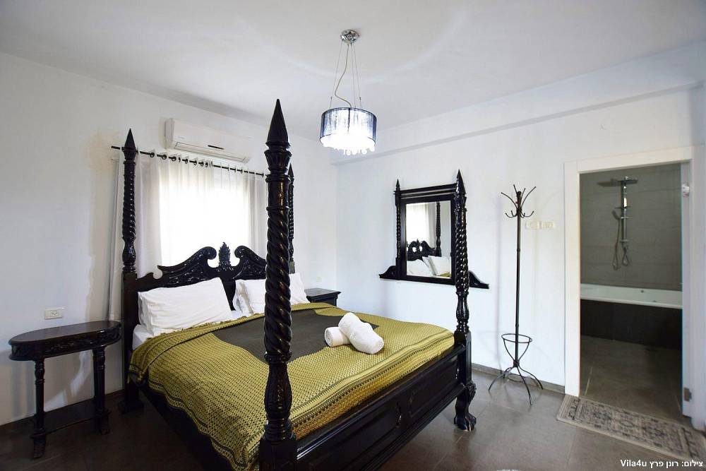 71442 פנים הסוויטות, אחוזת הנסיכה, וילה  במשמר הירדן וילות - Vila 4 U