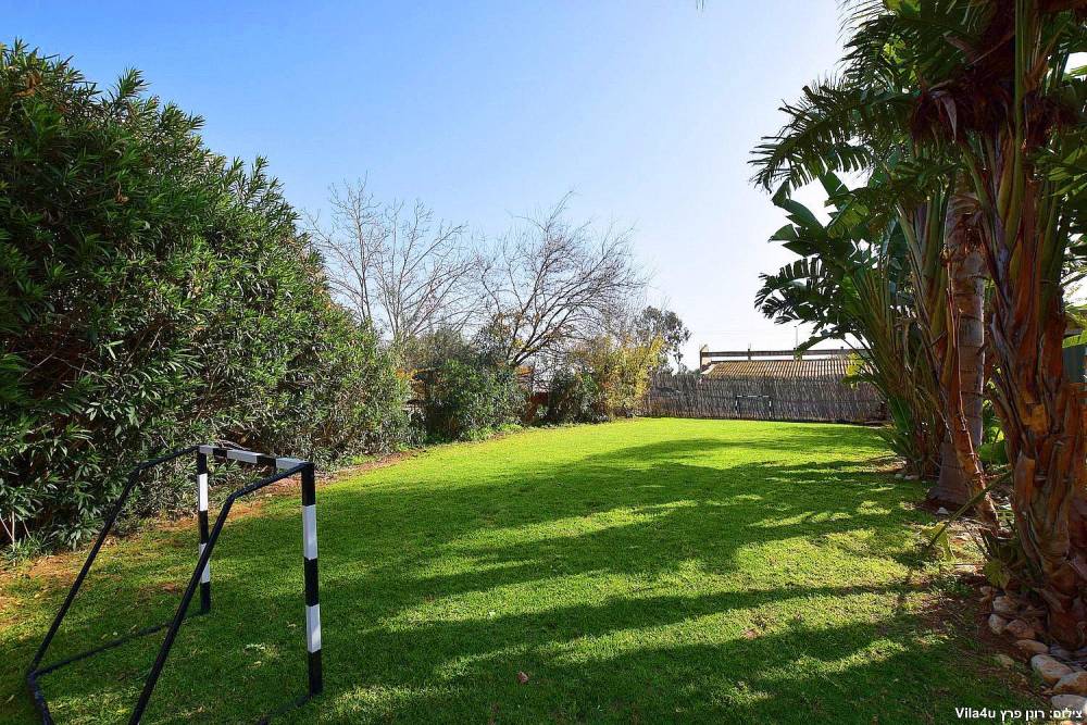 71495 מתחם חיצוני ובריכה, אחוזת הנסיכה, וילה  במשמר הירדן וילות - Vila 4 U