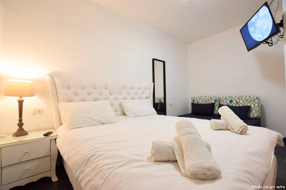 חדר שינה פנים הוילה והחדרים, וילה גספר, וילה  בפקיעין החדשה וילות - Vila 4 U