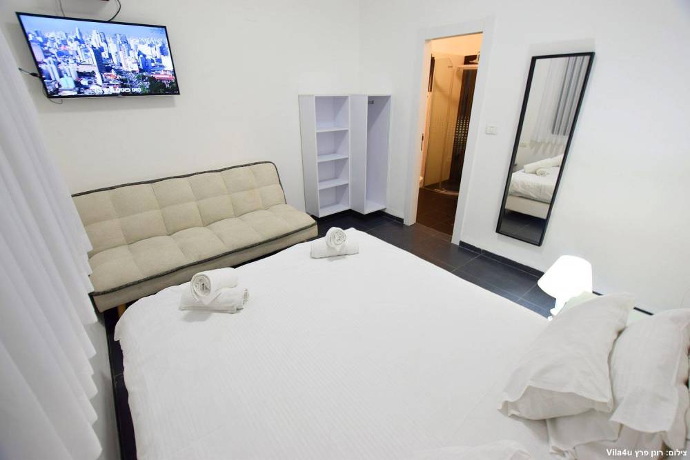 חדר שינה פנים הוילה והחדרים, וילה גספר, וילה  בפקיעין החדשה וילות - Vila 4 U