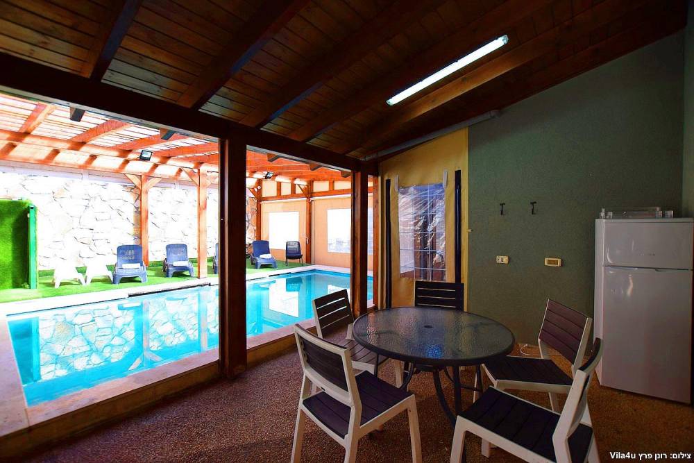 חצר המתחם החיצוני, וילה גספר, וילה  בפקיעין החדשה וילות - Vila 4 U