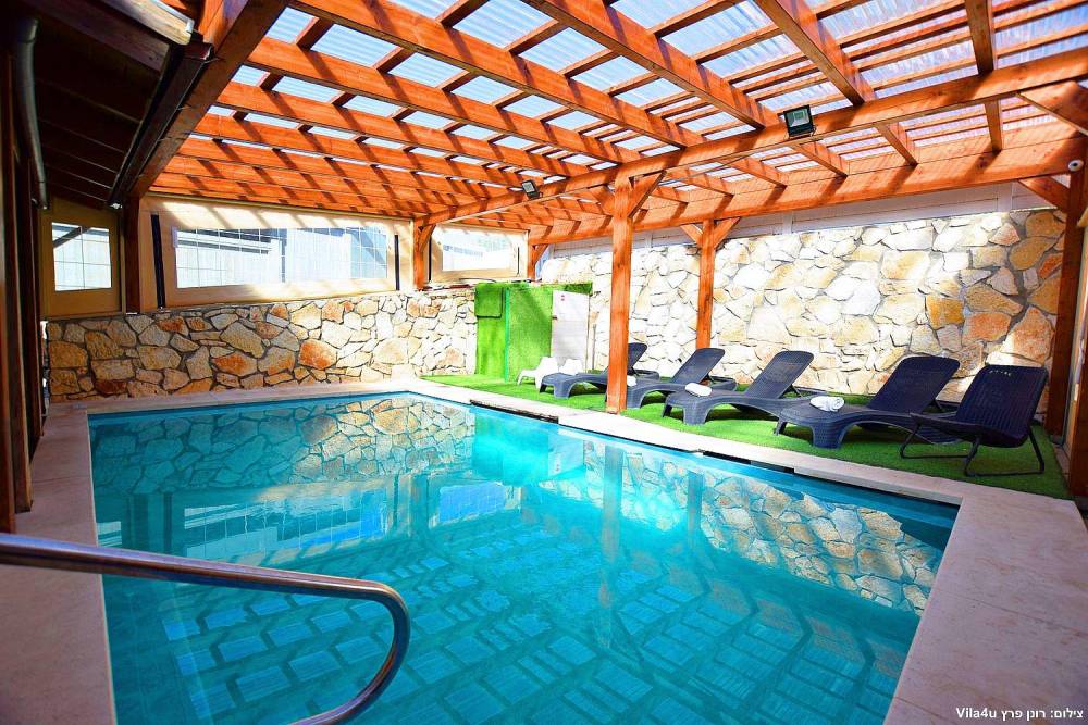 בריכה המתחם החיצוני, וילה גספר, וילה  בפקיעין החדשה וילות - Vila 4 U