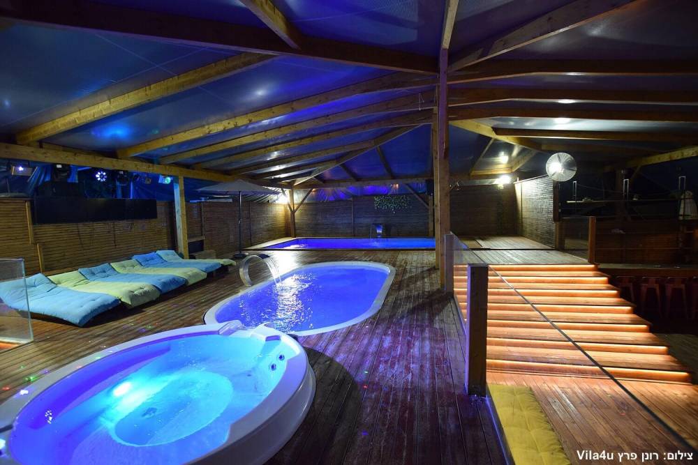 72081 המתחם בחורף, לופט סלפי, וילה  בראשון לציון וילות - Vila 4 U