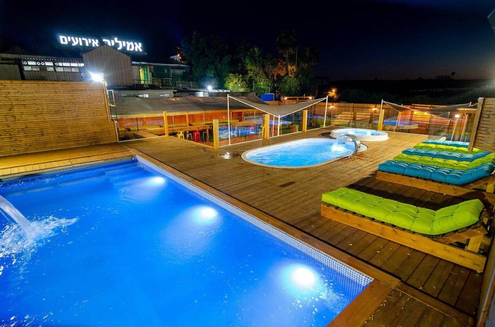 72186 גלריה כללית, לופט סלפי, וילה  בראשון לציון וילות - Vila 4 U