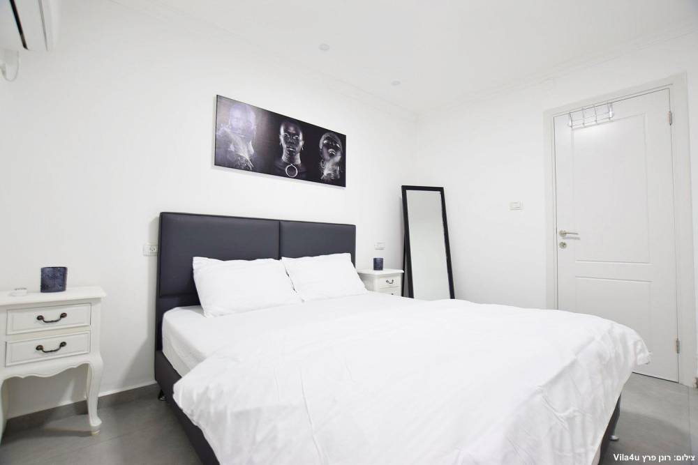 73465 פנים הוילה, אחוזת ליזט, וילה  בחוסן וילות - Vila 4 U