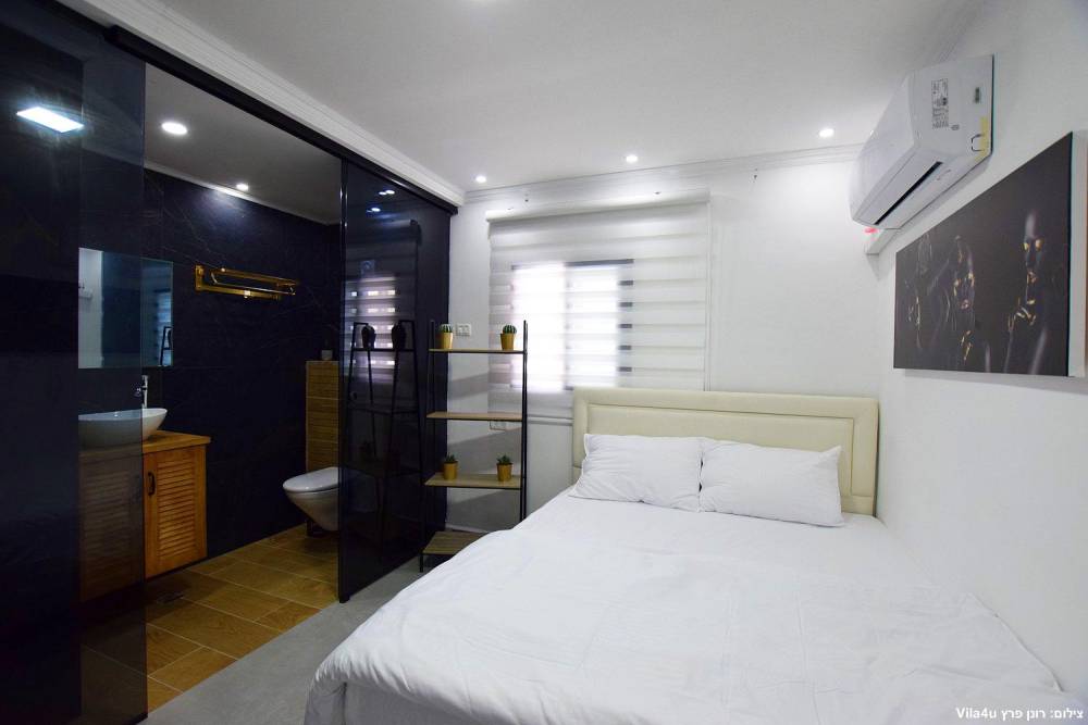 73471 פנים הוילה, אחוזת ליזט, וילה  בחוסן וילות - Vila 4 U