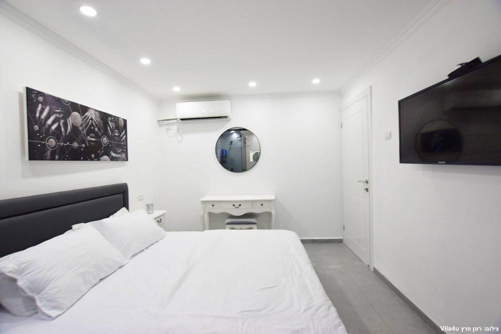 73475 פנים הוילה, אחוזת ליזט, וילה  בחוסן וילות - Vila 4 U