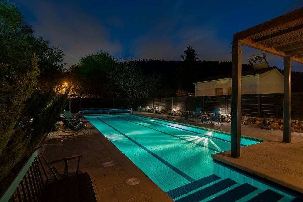 73977 גלריה כללית, וילה בית זית, וילה  בבית זית וילות - Vila 4 U