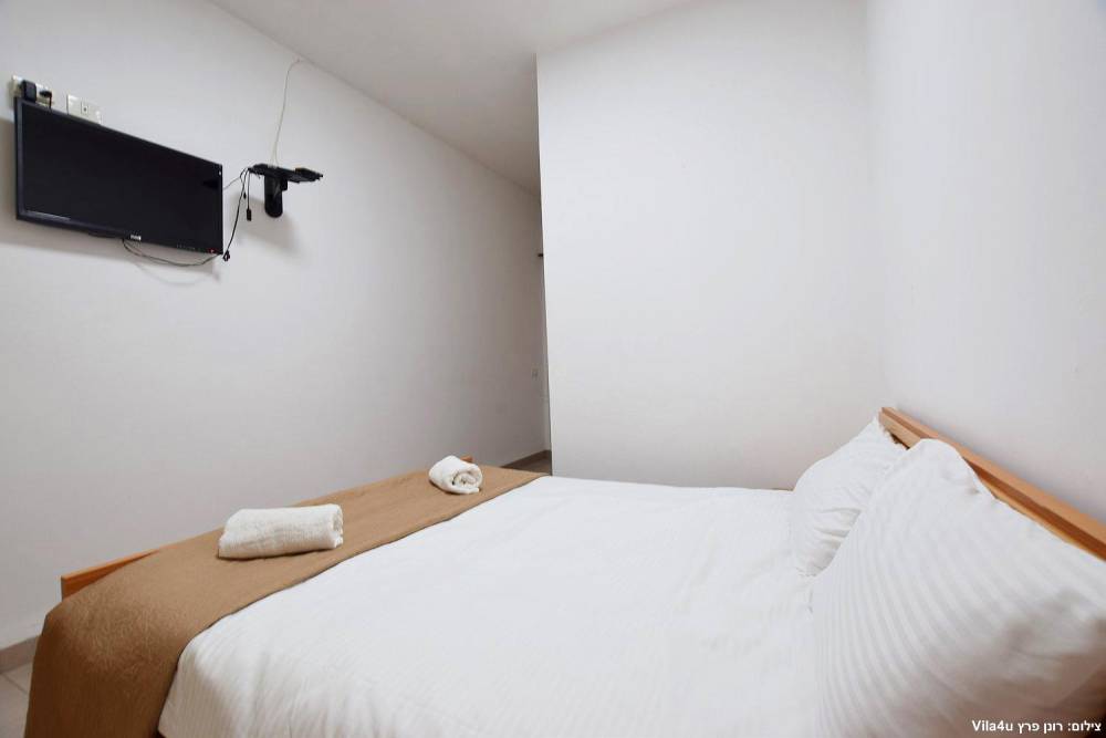 74779 מתחם פנימי, וילה מונפורט, וילה  במעיליא וילות - Vila 4 U