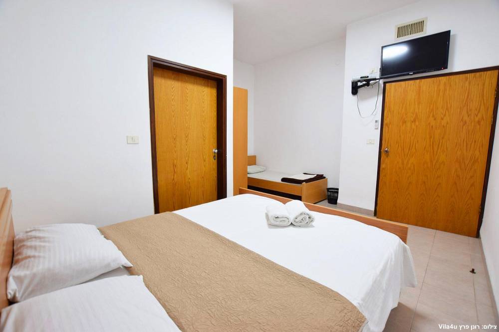 74787 מתחם פנימי, וילה מונפורט, וילה  במעיליא וילות - Vila 4 U