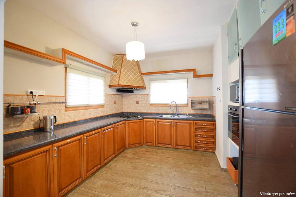 75252 פנים הוילה, שיר לכנרת, וילה  ביבנאל וילות - Vila 4 U