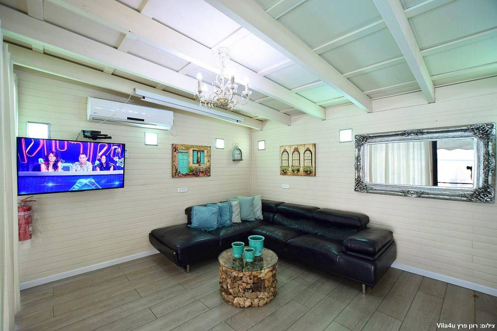 75387 הטרקלין המשותף, אחוזת הנסיכה, וילה  במשמר הירדן וילות - Vila 4 U