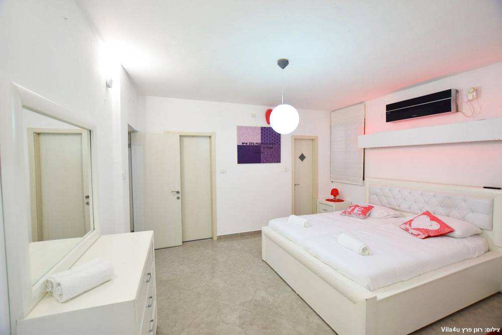 76154 פנים הוילה והחדרים, וילה הדר ומהודר, וילה  בקרית גת וילות - Vila 4 U