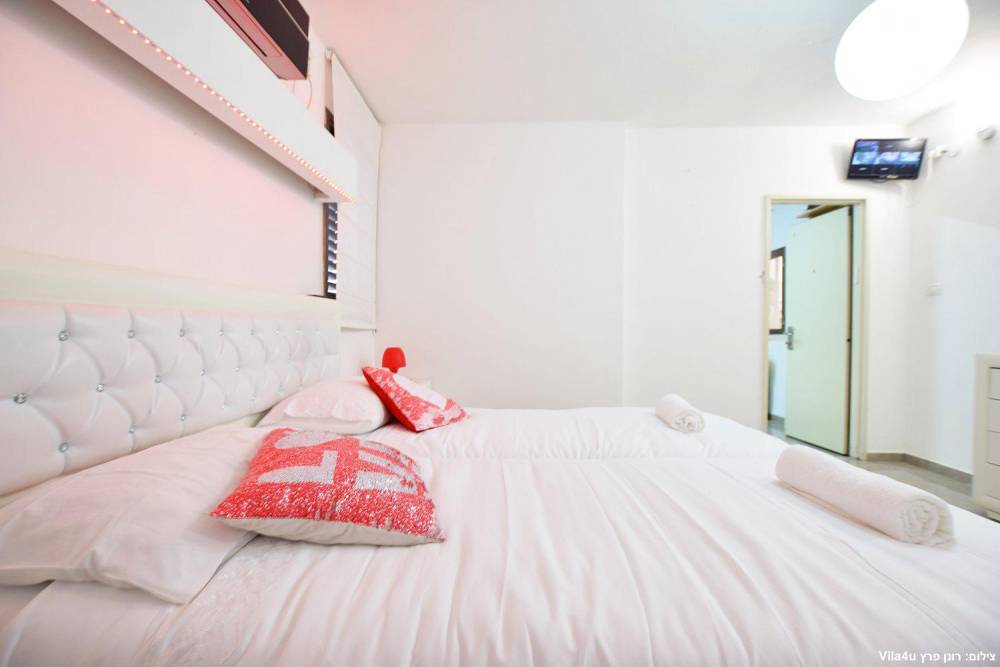 76155 פנים הוילה והחדרים, וילה הדר ומהודר, וילה  בקרית גת וילות - Vila 4 U