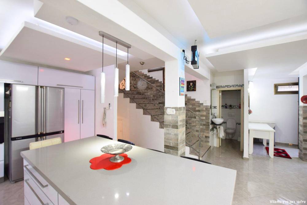 76162 פנים הוילה והחדרים, וילה הדר ומהודר, וילה  בקרית גת וילות - Vila 4 U