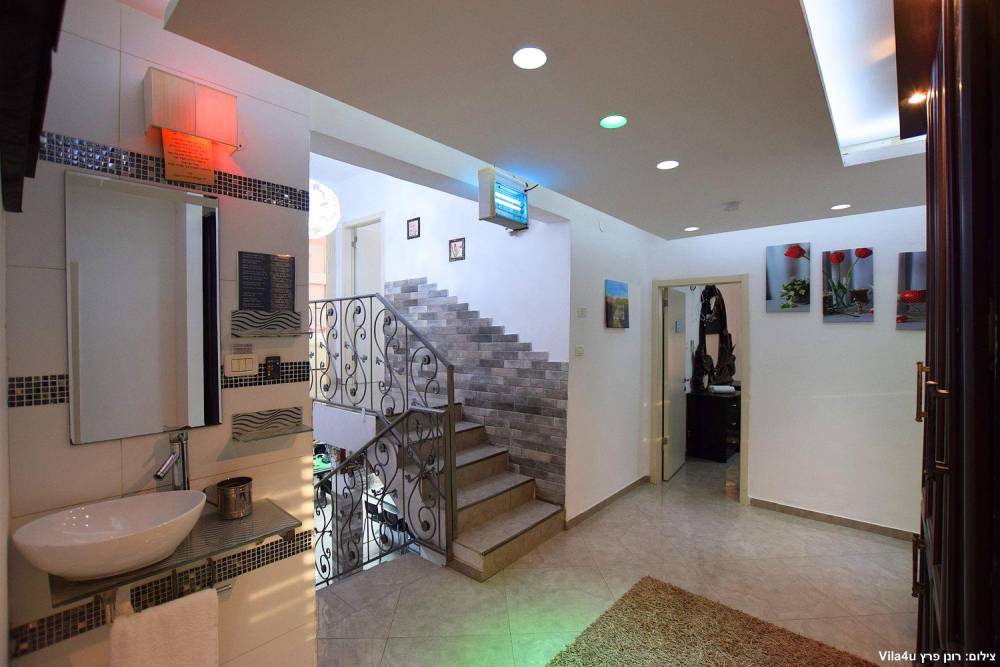 76175 פנים הוילה והחדרים, וילה הדר ומהודר, וילה  בקרית גת וילות - Vila 4 U