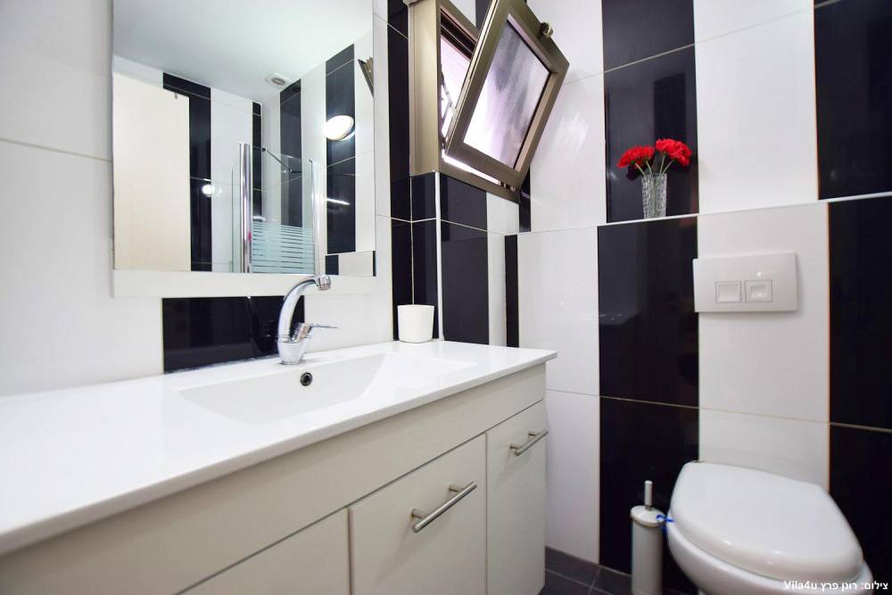 76177 פנים הוילה והחדרים, וילה הדר ומהודר, וילה  בקרית גת וילות - Vila 4 U