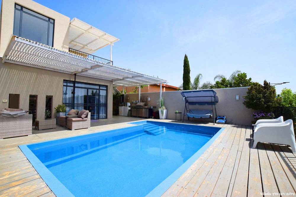 76517 גלריה כללית, המרפסת, וילה  במודיעין וילות - Vila 4 U