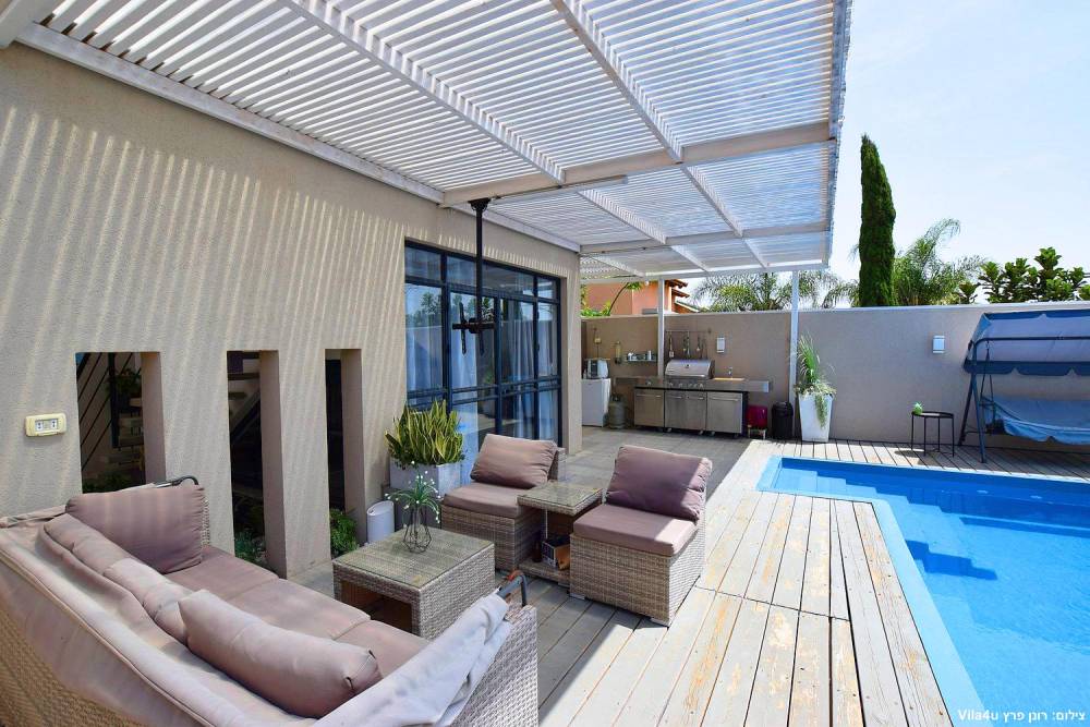 76518 גלריה כללית, המרפסת, וילה  במודיעין וילות - Vila 4 U