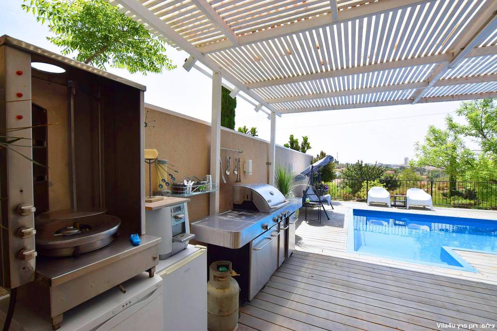 76527 גלריה כללית, המרפסת, וילה  במודיעין וילות - Vila 4 U