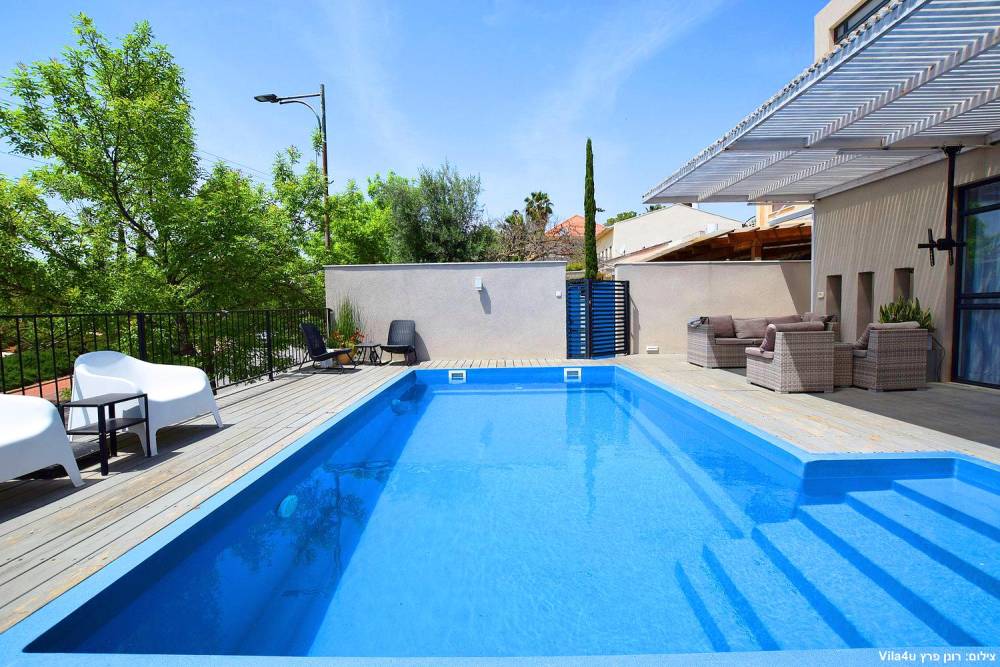 76531 גלריה כללית, המרפסת, וילה  במודיעין וילות - Vila 4 U