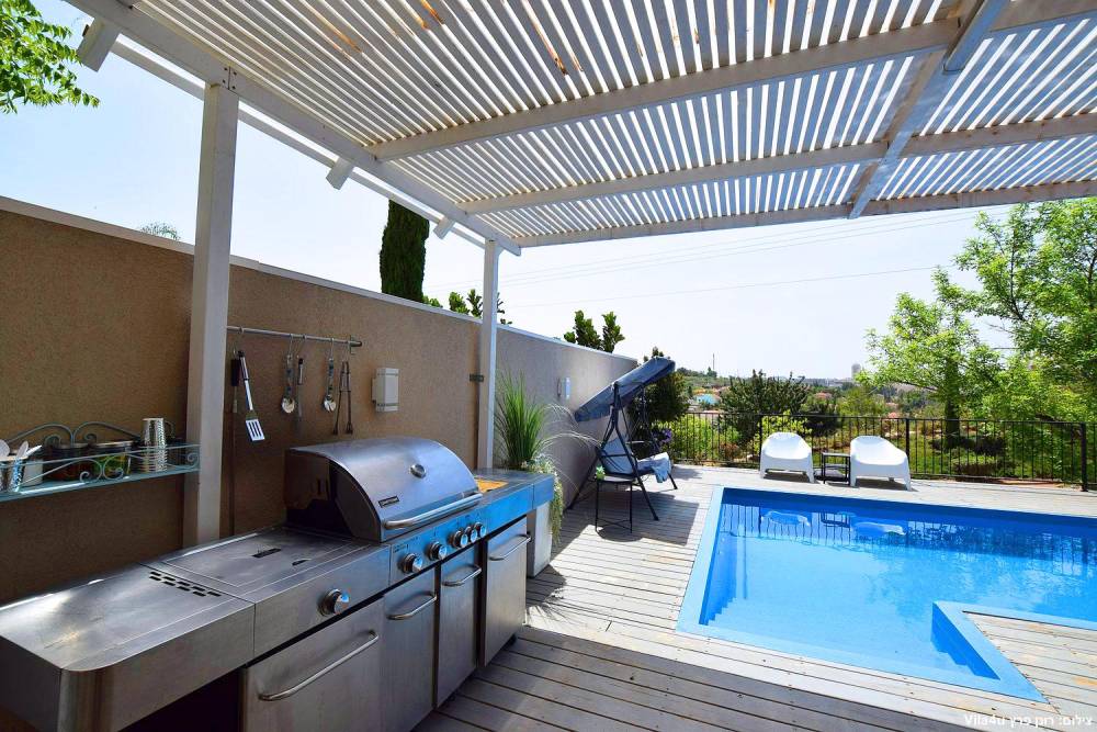 76533 גלריה כללית, המרפסת, וילה  במודיעין וילות - Vila 4 U