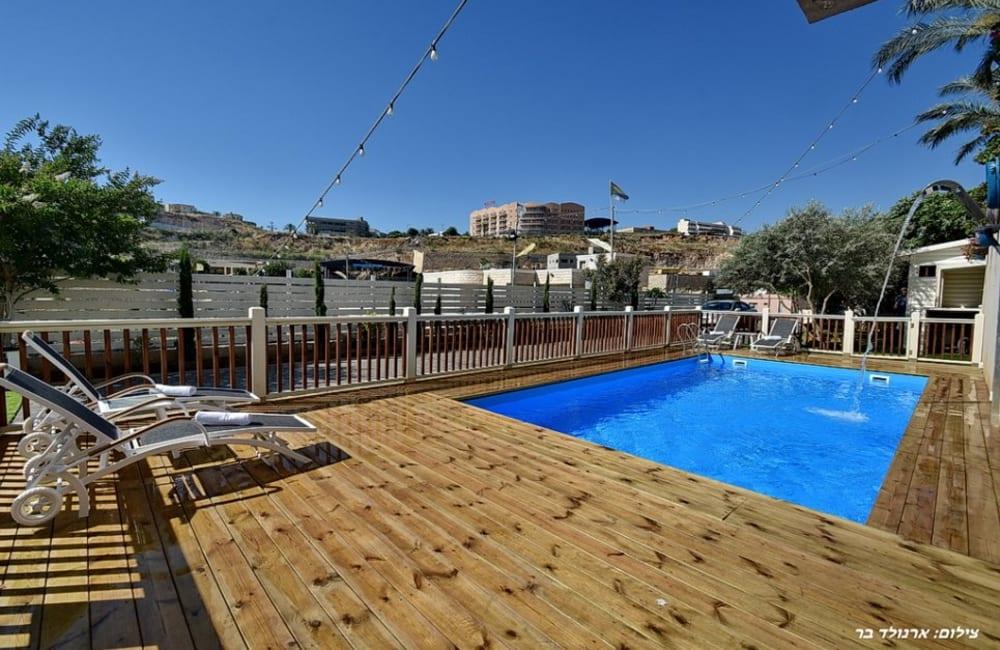 76851 מתחם חיצוני, וילה מול השקיעה, וילה  בירכא וילות - Vila 4 U