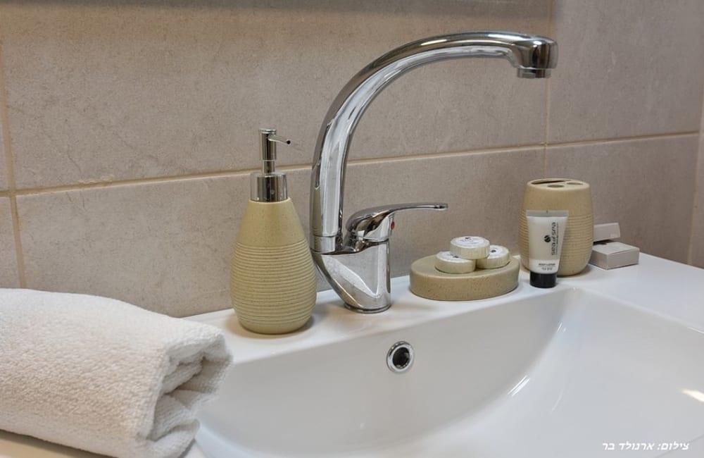 76875 מתחם פנימי, וילה מול השקיעה, וילה  בירכא וילות - Vila 4 U