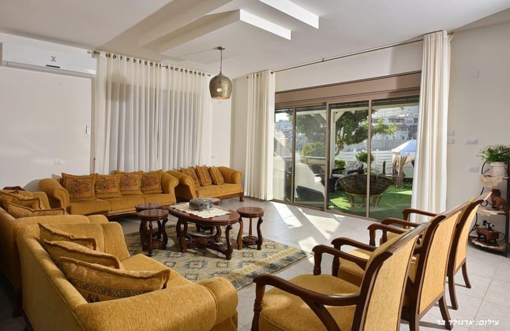 76881 מתחם פנימי, וילה מול השקיעה, וילה  בירכא וילות - Vila 4 U