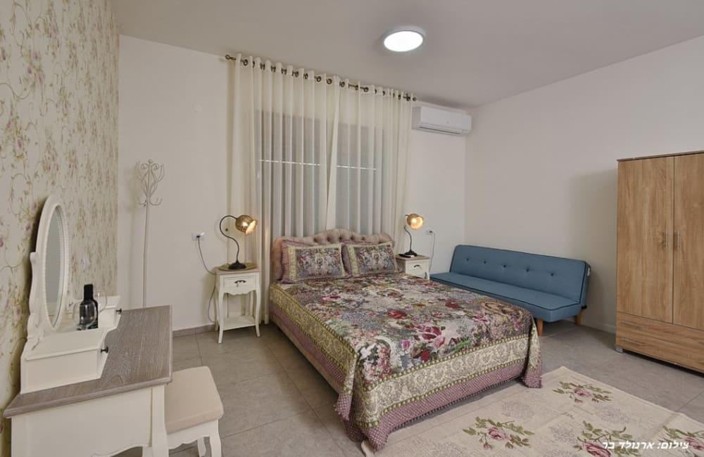 76891 מתחם פנימי, וילה מול השקיעה, וילה  בירכא וילות - Vila 4 U