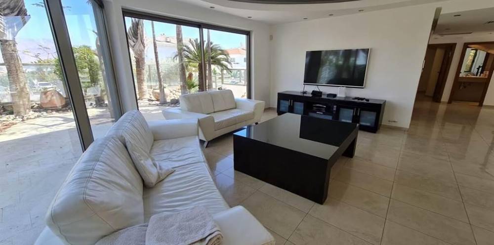 79493 פנים הוילה, וילה אמדר, וילה  באילת וילות - Vila 4 U