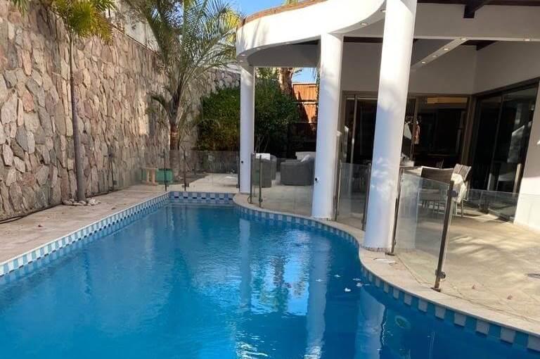 79498 המתחם החיצוני, וילה אמדר, וילה  באילת וילות - Vila 4 U