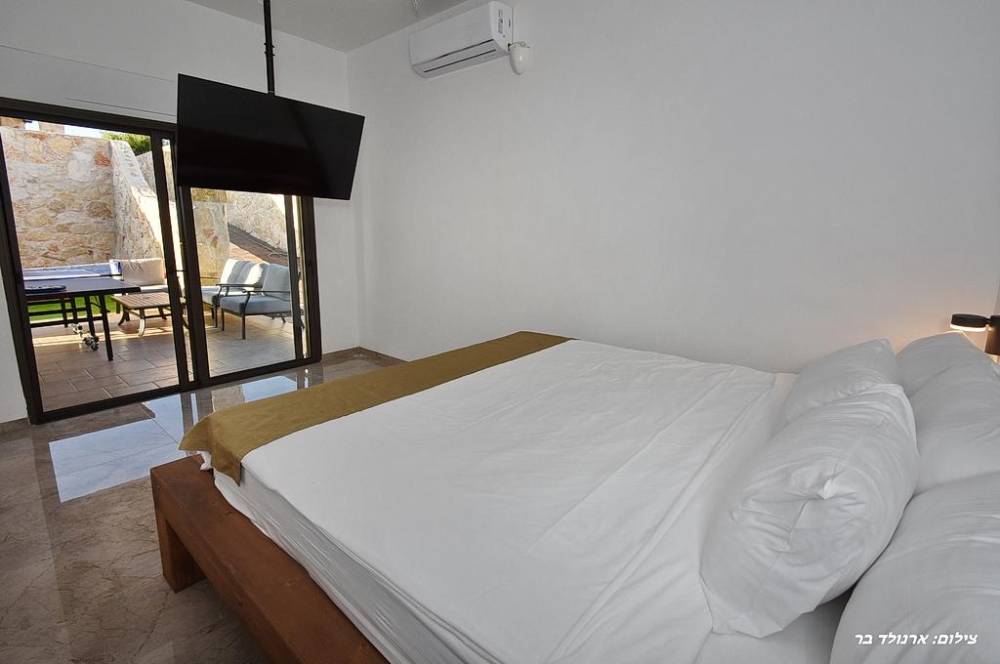 79601 פנים הוילה והחדרים, אחוזת ערמונים, וילה  בשומרה וילות - Vila 4 U