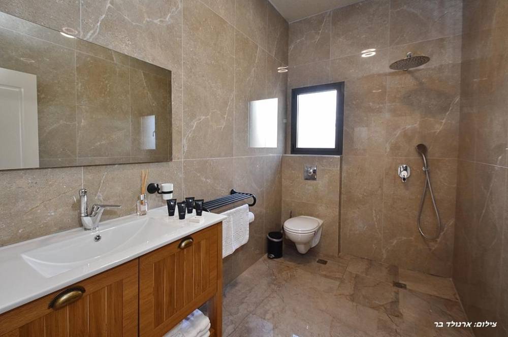 79604 פנים הוילה והחדרים, אחוזת ערמונים, וילה  בשומרה וילות - Vila 4 U