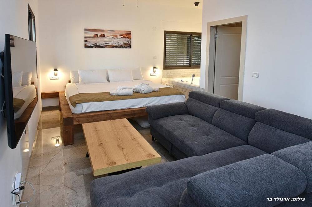 79610 פנים הוילה והחדרים, אחוזת ערמונים, וילה  בשומרה וילות - Vila 4 U