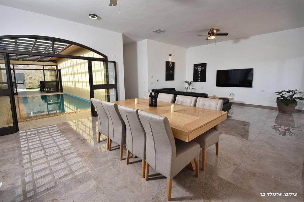 79618 פנים הוילה והחדרים, אחוזת ערמונים, וילה  בשומרה וילות - Vila 4 U