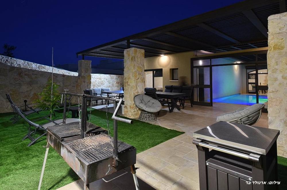 79638 מתחם חיצוני, אחוזת ערמונים, וילה  בשומרה וילות - Vila 4 U