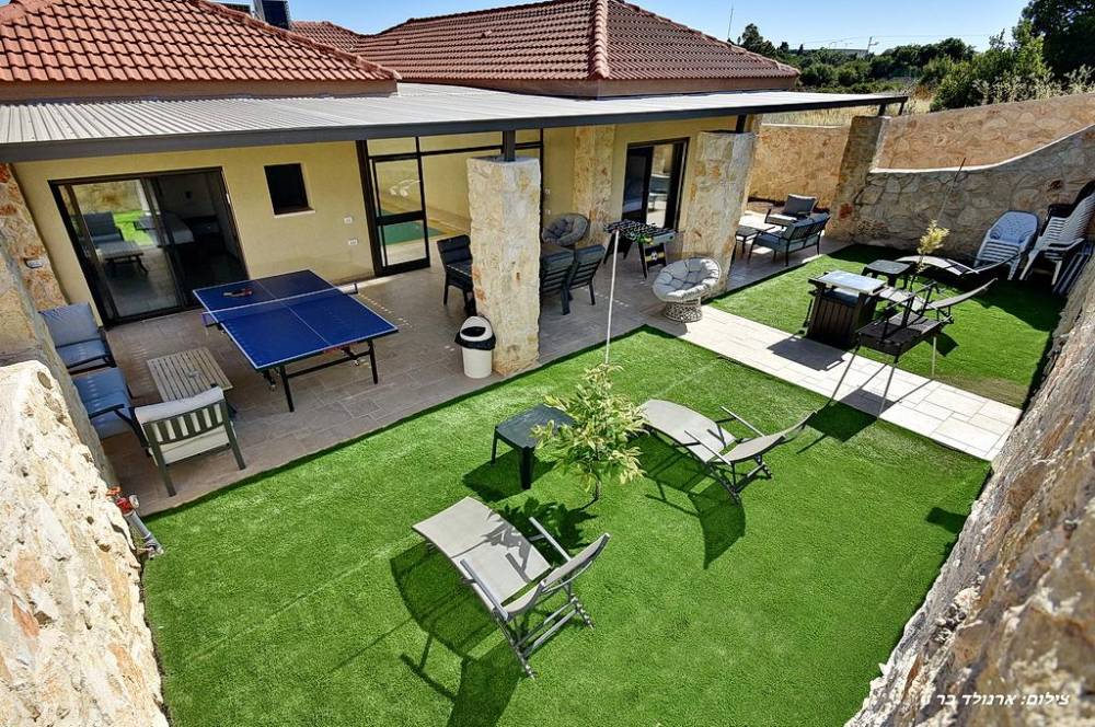 79656 מתחם חיצוני, אחוזת ערמונים, וילה  בשומרה וילות - Vila 4 U